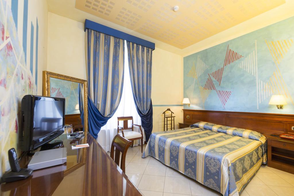 Hotel Londra Алессандрия Экстерьер фото
