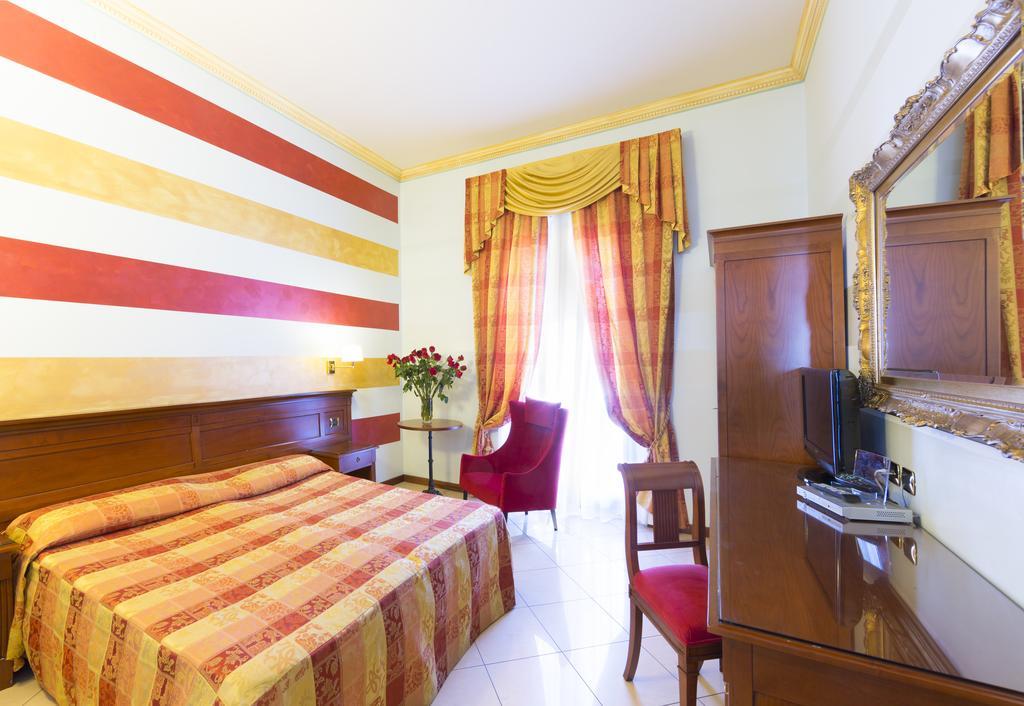 Hotel Londra Алессандрия Экстерьер фото