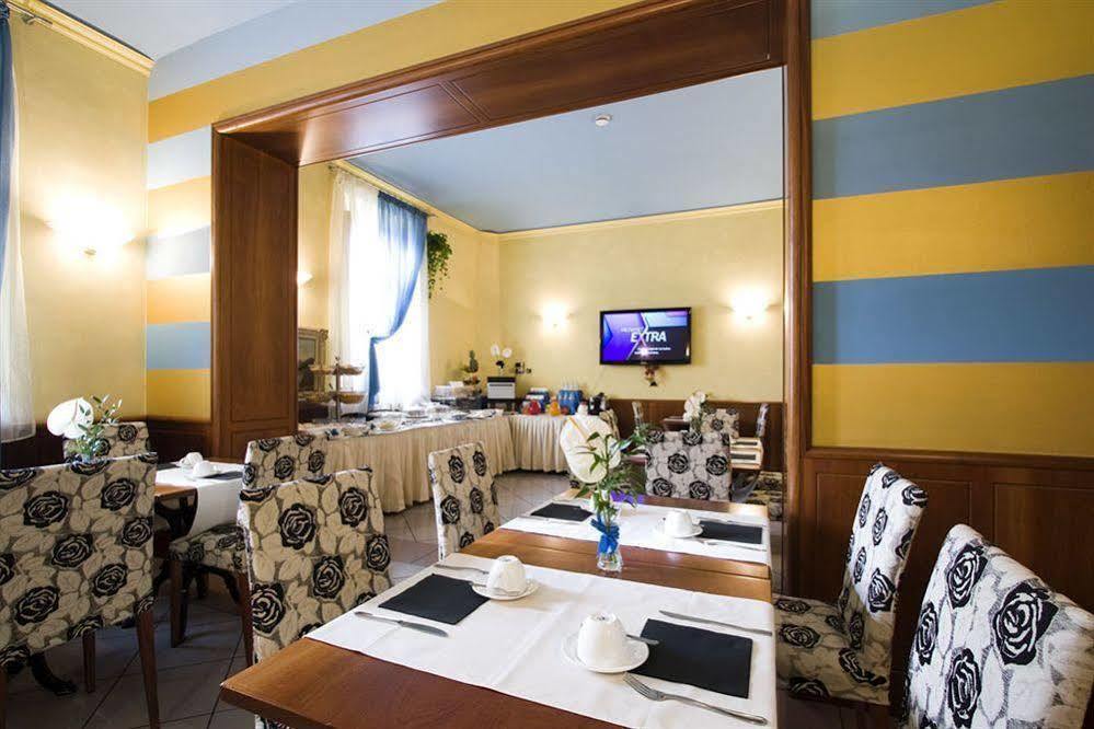 Hotel Londra Алессандрия Экстерьер фото