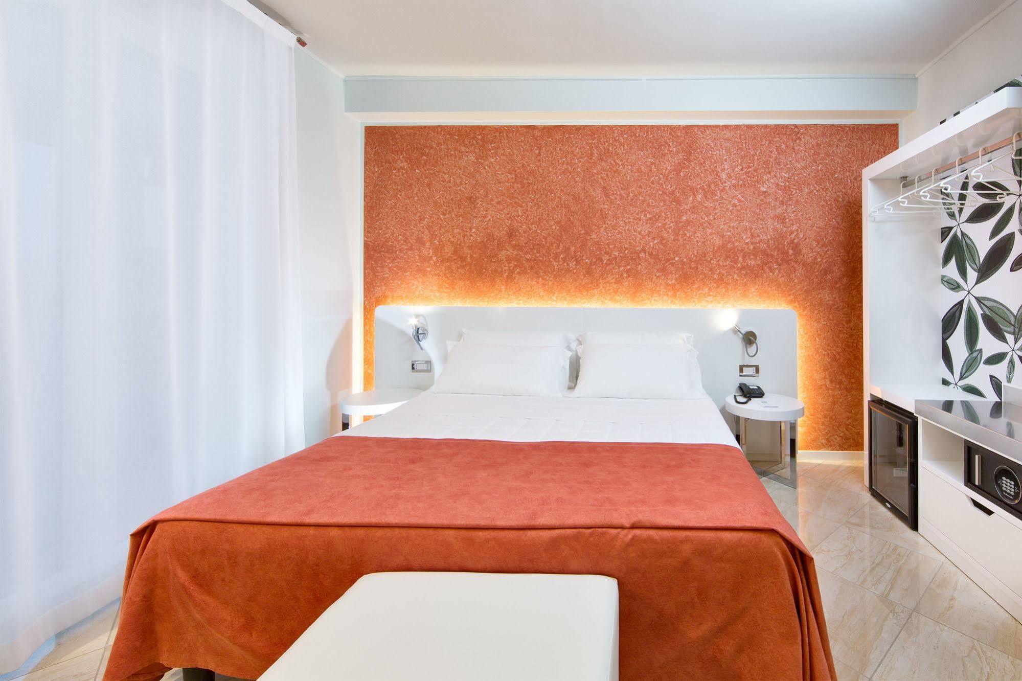 Hotel Londra Алессандрия Экстерьер фото